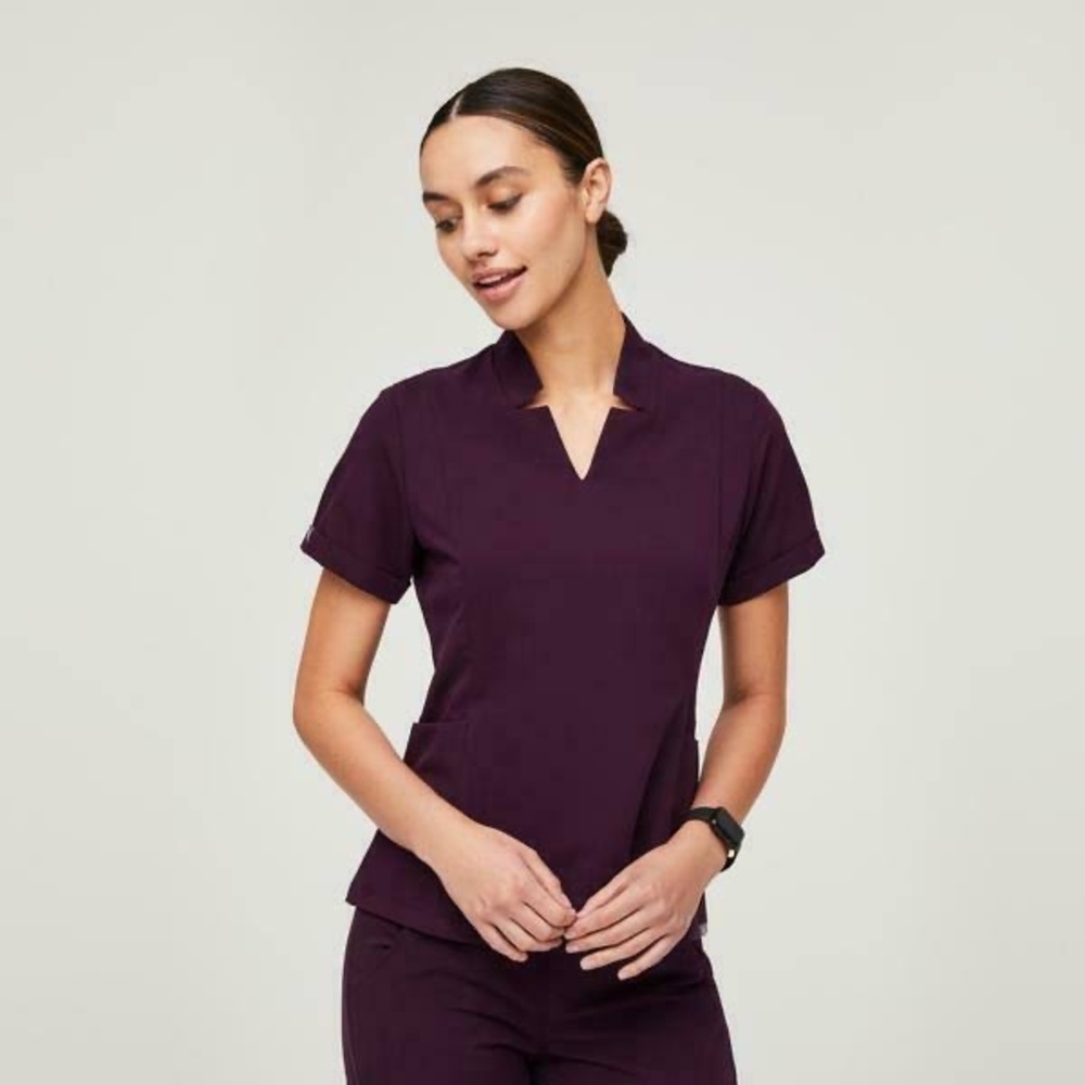 FIGS Women's Inala - Slim Scrub Top - Medium - Deep Purple